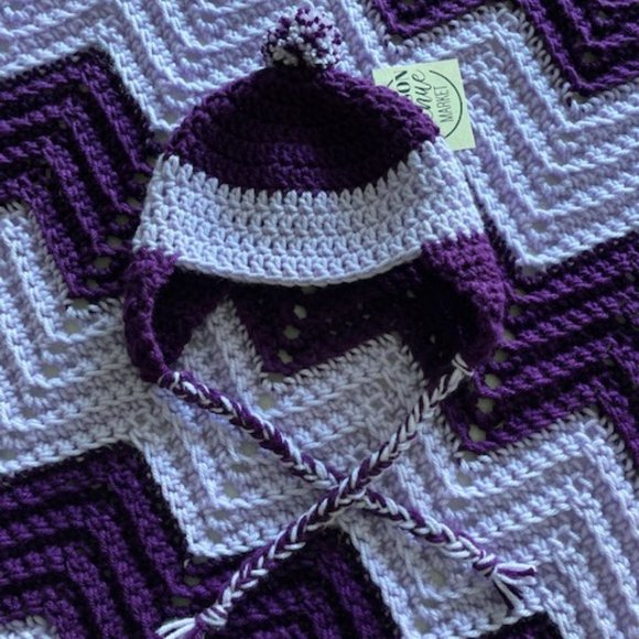 Baby Layette Set Plum & Lilac Hand Crochet NEW - Picture 5 of 9